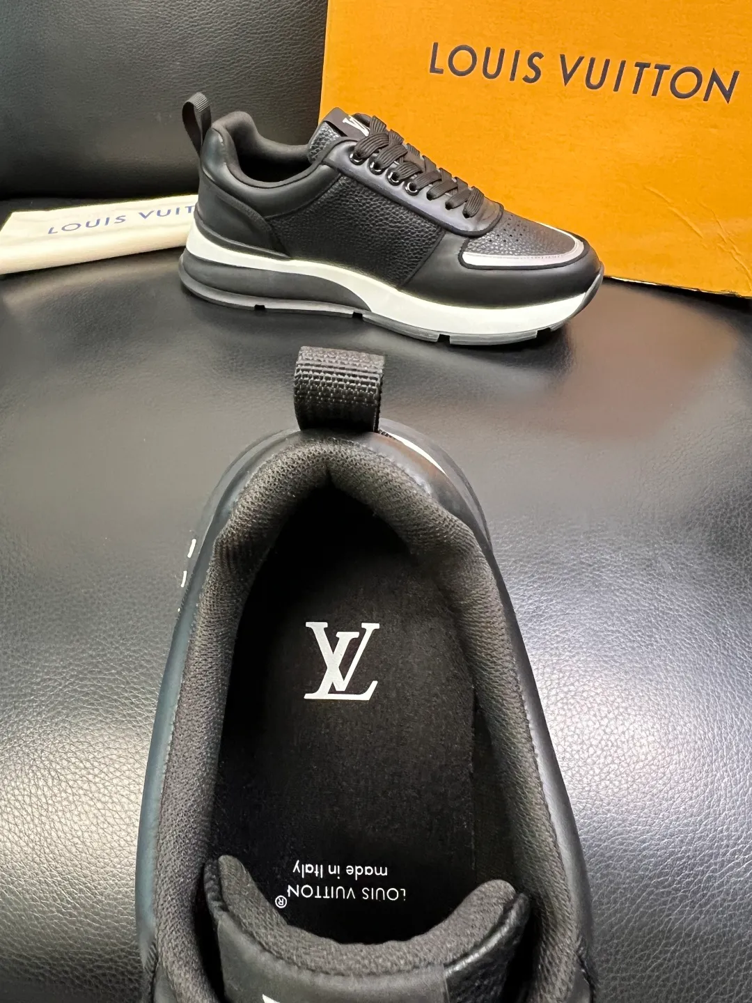 Men's shoes 💰 780 Lv High quality top crafts Louis Vuitton, sports sneakers counter synchronization, uppers imported from Italy, high-quality splicing with colorful and complex crafts, imported lambswool lining soft and comfortable, soles: original soles specially provided by the original factory, T men's shoes 💰U exclusive movable molded soles super comfortable, original and single goods, high quality, welcome to compare, code number 39-44 (customized 38 45)